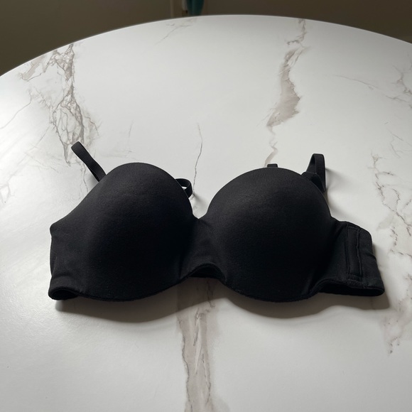 VS Strapless Bra - Picture 1 of 3